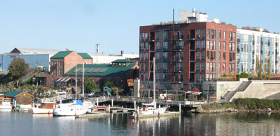 Vacation Condo Rental in Victoria, BC on the waterfront harbour